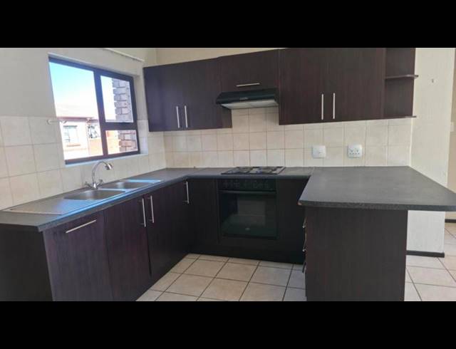 2 BEDROOM PROPERTY TO RENT IN RANDPARK RIDGE